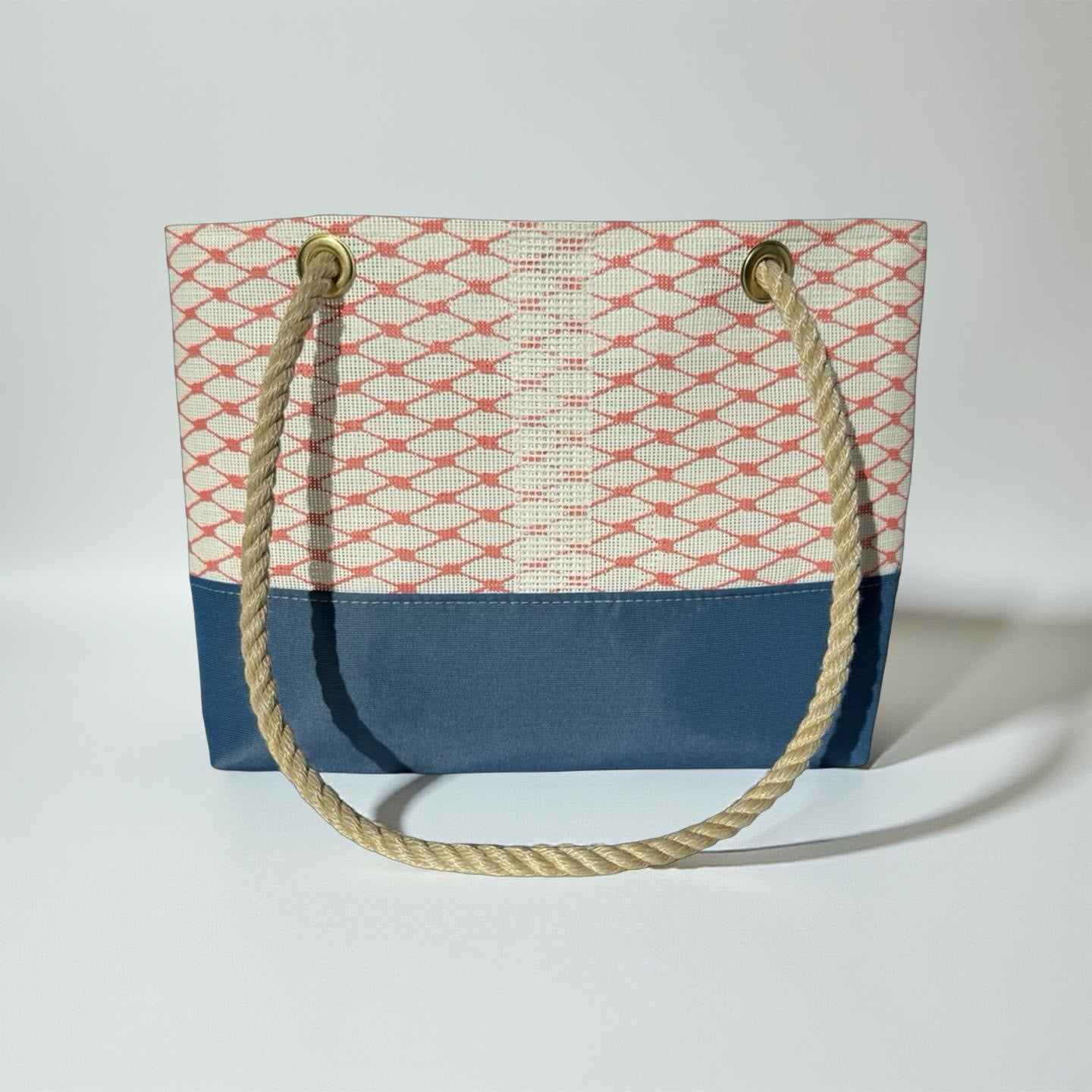 The Laine Tote in Lobster Bisque